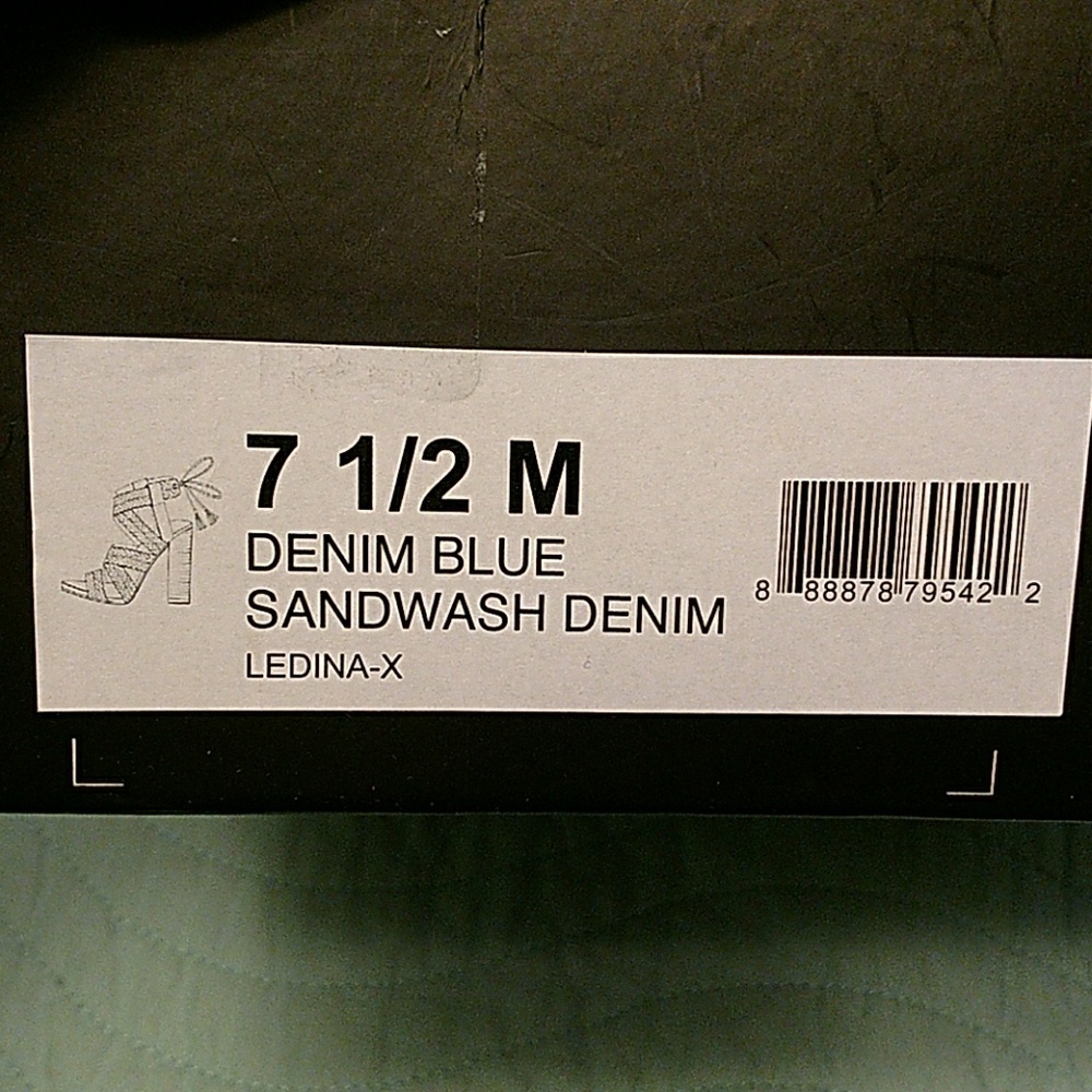 BCBG Jean Heeles Sandels - Picture 3 of 3